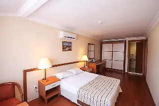 L'etoile Hotel 4*
